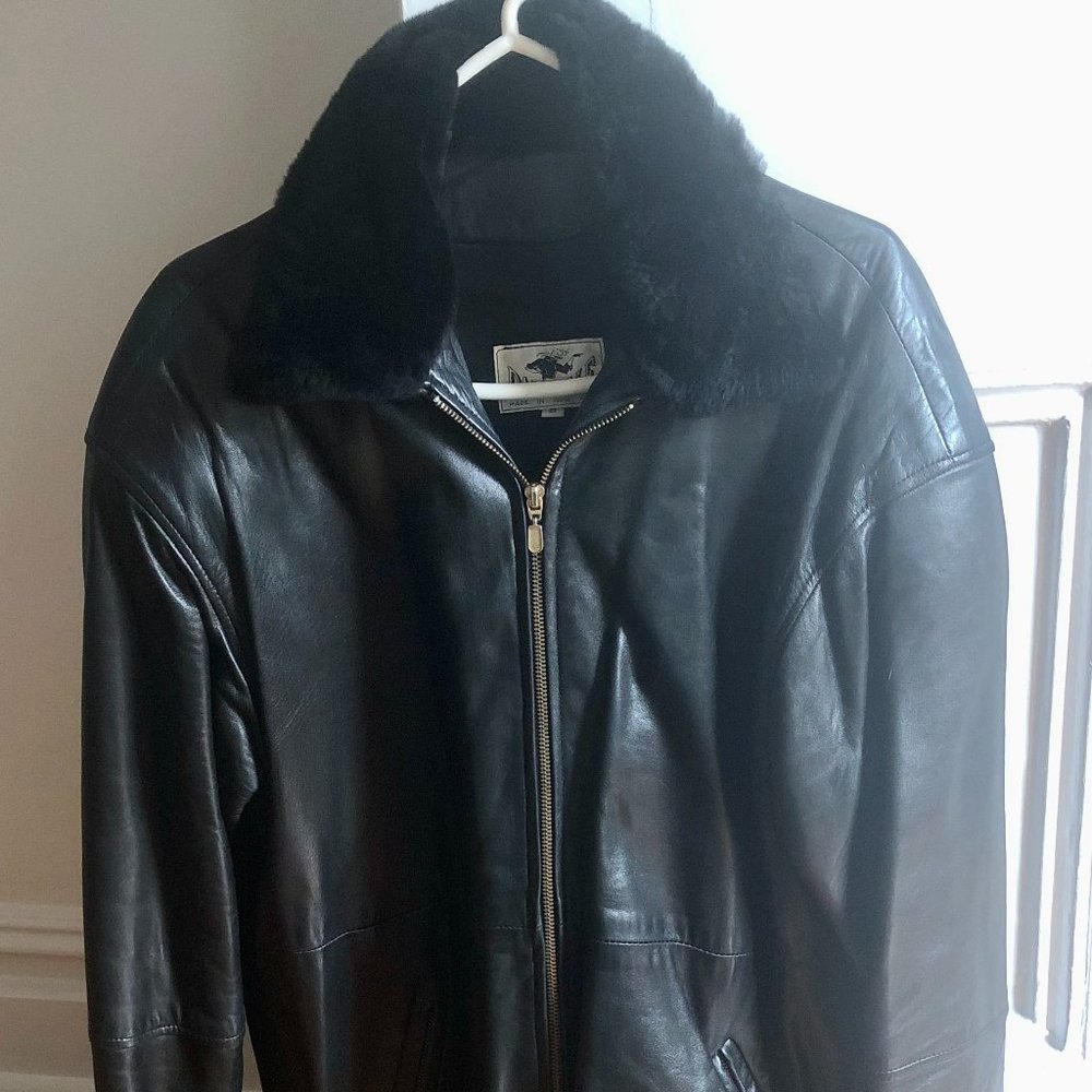 VINTAGE DAMSELLE NEW YORK FAUX FUR SLEEVE COLLAR LINED LEATHER JACKET SIZE SMALL